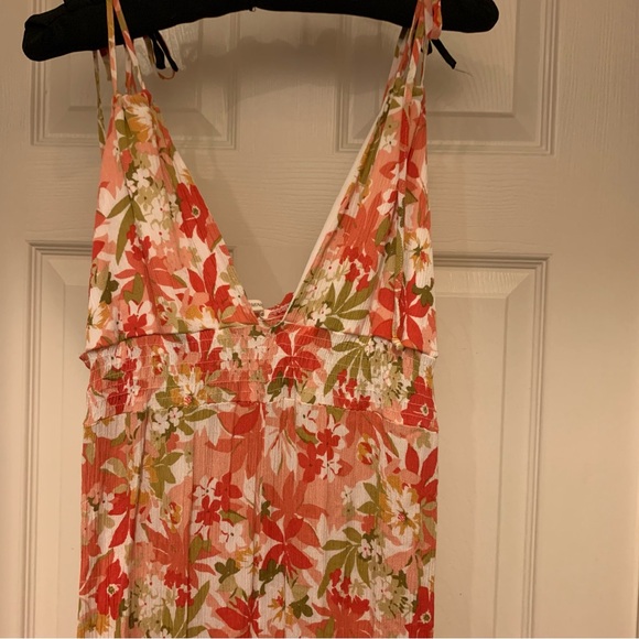 Timing Floral Patterned Garment - Picture 3 of 6